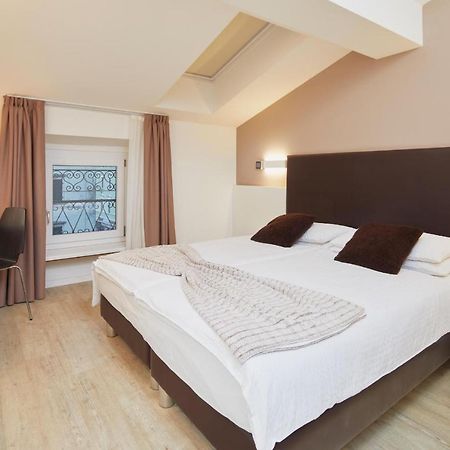 Hotel Centrale Torbole Sul Garda Esterno foto