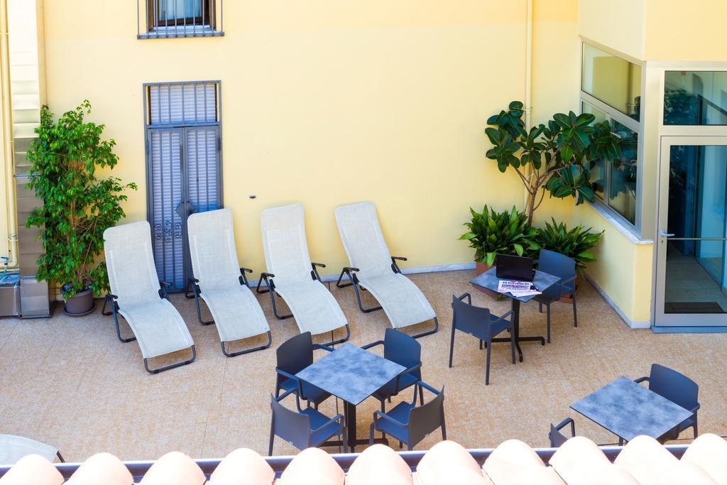Hotel Centrale Torbole Sul Garda Esterno foto